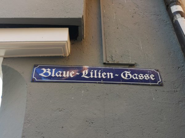 Blaue Lilien Gasse