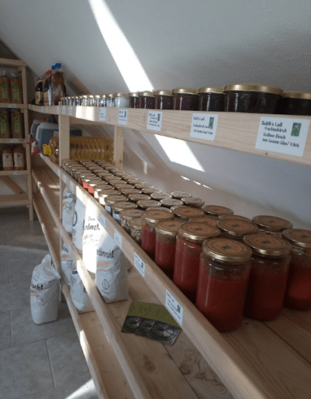 Judith Ladl - Farm and unpacked Ladl
